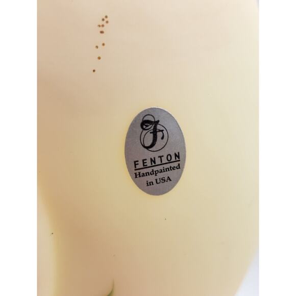 FENTON ART GLASS -Frank Fenton Memorial Vase – 2006 – Burmese w/Sea Horses - Picture 6 of 9